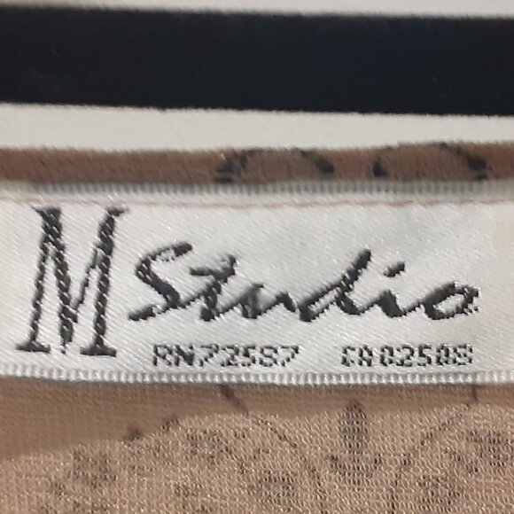 M Studio Flared Long Sleeved Top Beige with Black Damask Floral Design Medium - Picture 3 of 5